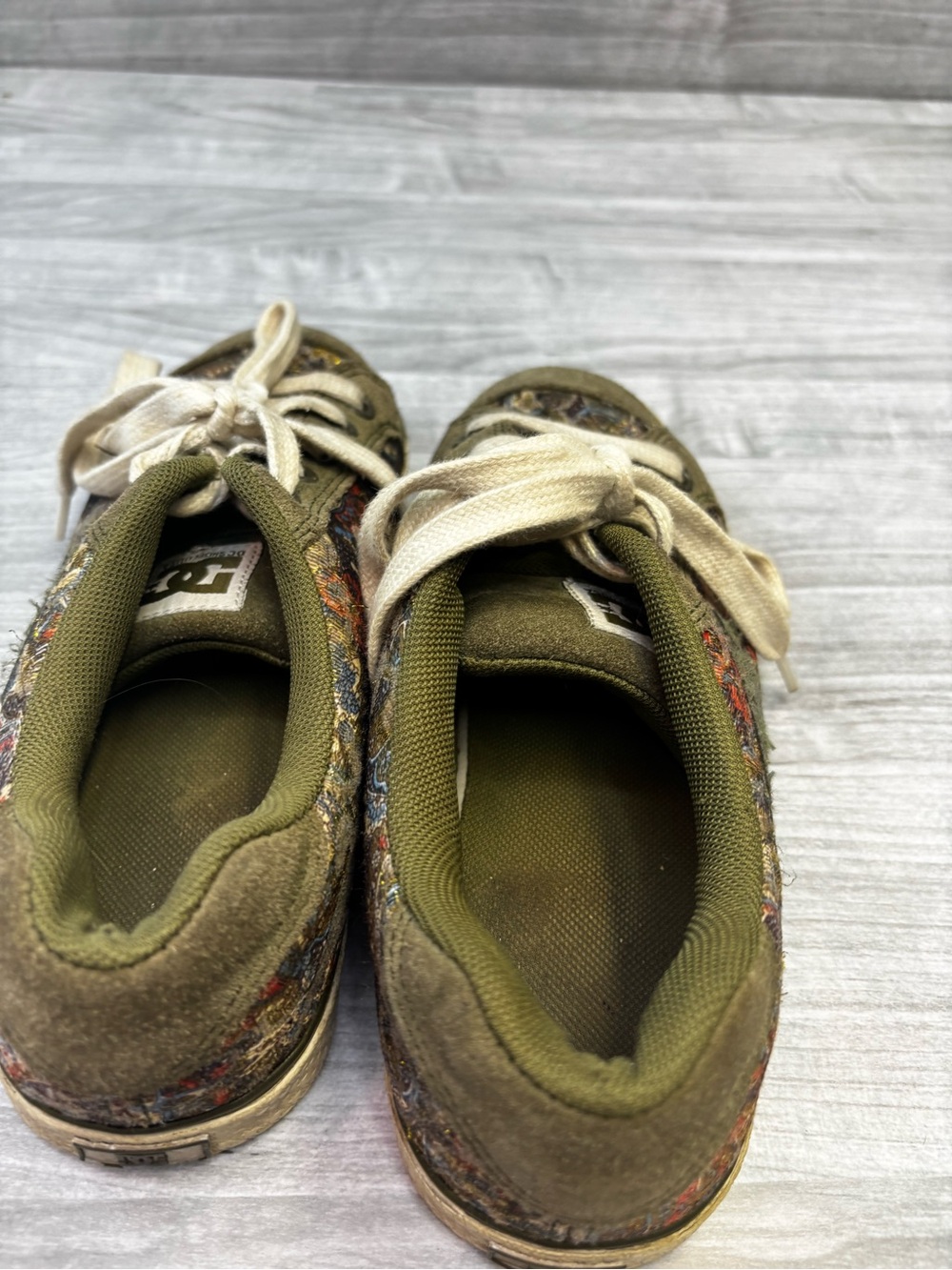 DC Women's Olive Paisley Canvas Embroidered Y2K Sneakers size 7.5 - Picture 12 of 16